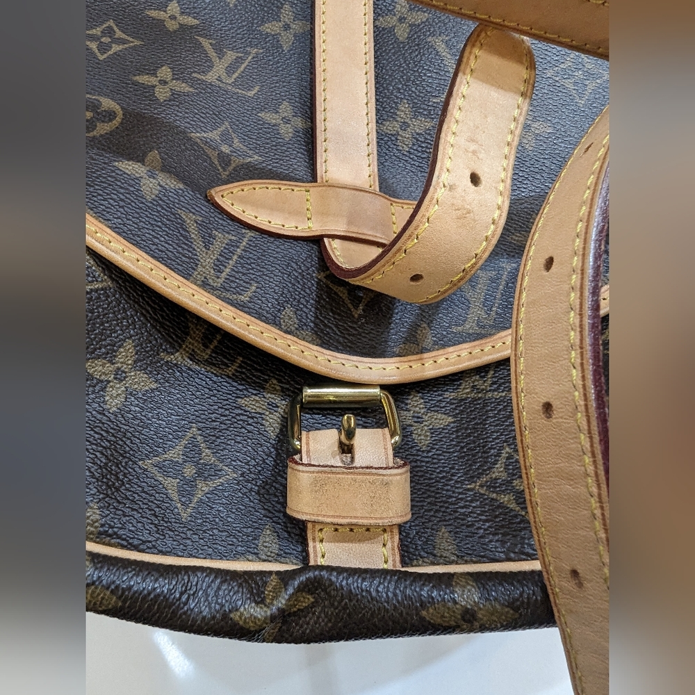 LOUIS VUITTON Monogram Saumur 30  Canvas Crossbody Bag Brown - Picture 14 of 17